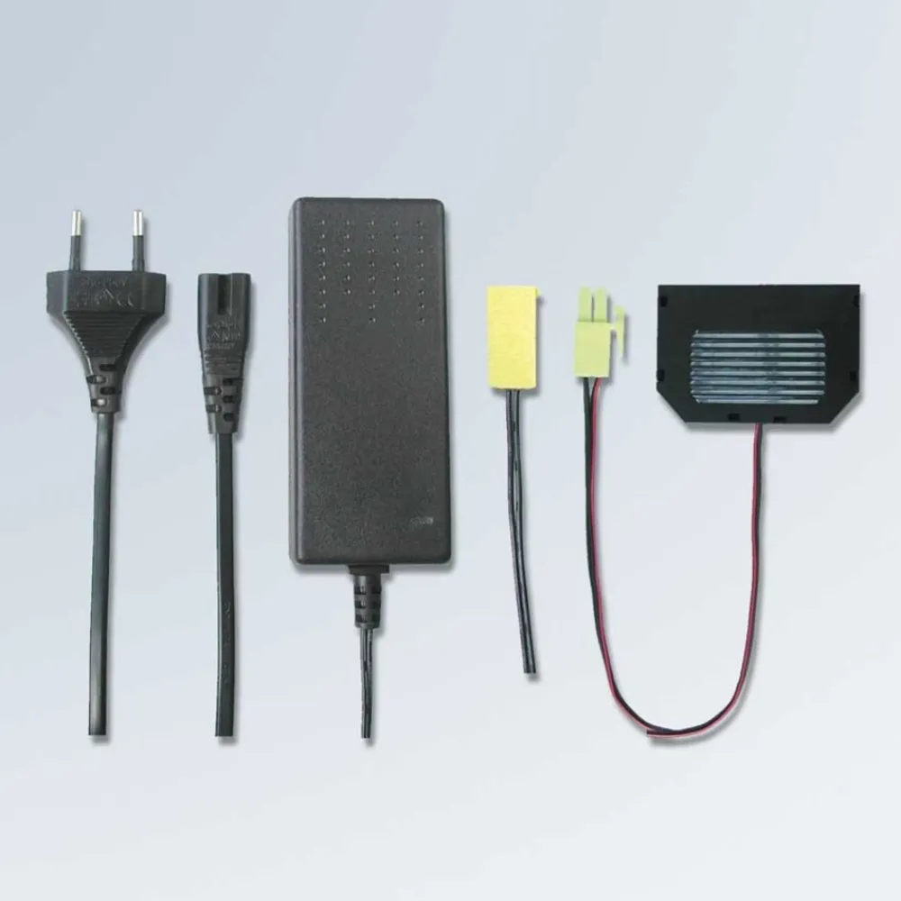 Driver Konstant Spænding ^ Evotec Adapter til LED-lamper med eurostik, 30 VA