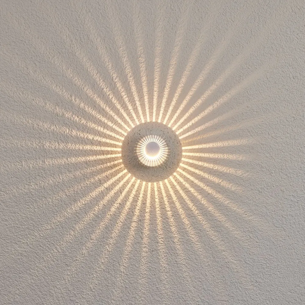 Lucande Væglamper > Aluminiumsfarvet udendørsvæglampe Lennias med LED