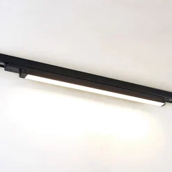 Arcchio Skinnesystem > Harlow LED-skinnelampe, sort, 69 cm, 3.000 K