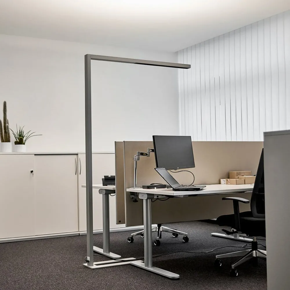 Arcchio Gulvlamper > LED-gulvlampe til kontor Jolinda, sølv, CCT, sensor,