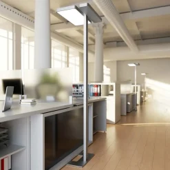 Arcchio Gulvlamper > LED-gulvlampe til kontor Aila, sølv, dagslyssensor