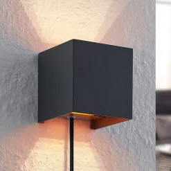 Arcchio Væglamper|Væglamper > væglampe Zuzana, kantet, sort, stik, 10 cm