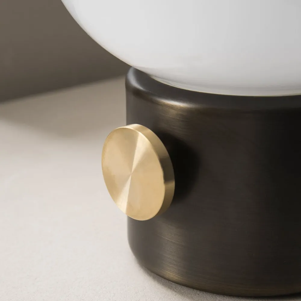Bordlamper ^ Audo Copenhagen Audo JWDA bordlampe, bruneret messing