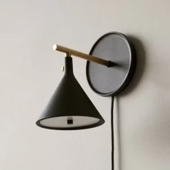 Audo Copenhagen Væg- Og Spejllamper > Audo LED-væglampe Cast, sort, IP44, dæmper, stik