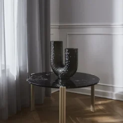 AYTM Møbel Og Interiør > Arura-vase, sort, højde 40 cm, bredde 34 cm, glas