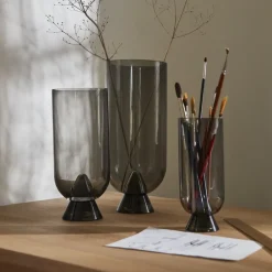 Møbel Og Interiør ^ AYTM Glacies-vase, røgfarvet grå, højde 29 cm, glas, mundblæst