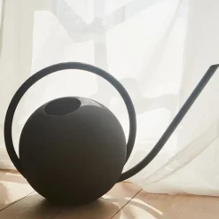 AYTM Møbel Og Interiør > Globe vandkande, sort, længde 55,3 cm, aluminium
