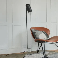 Gulvlamper|Gulvlamper ^ AYTM Gulvlampe Luceo, sort
