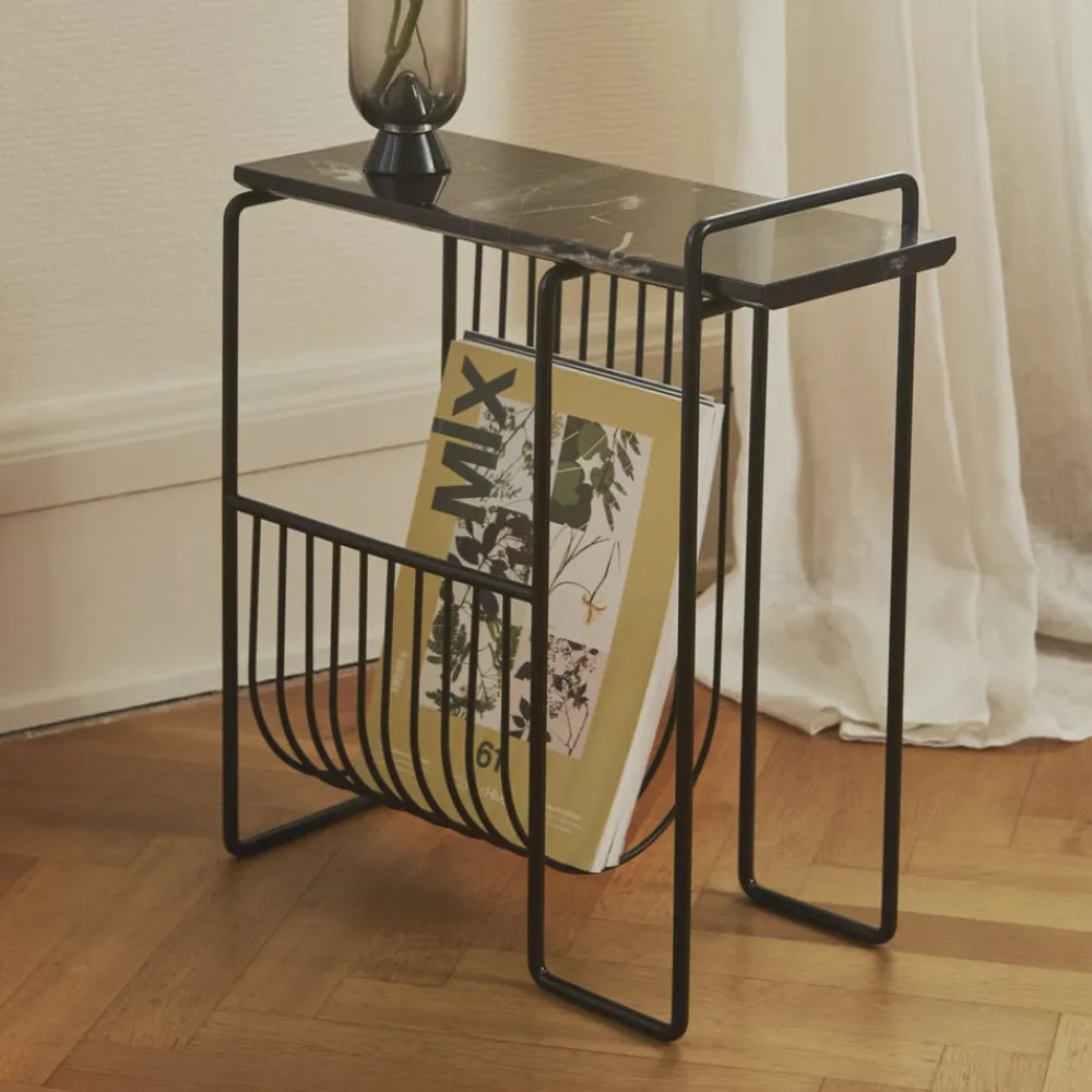 Møbel Og Interiør ^ AYTM Magasinholder Sino, sidebord, sort