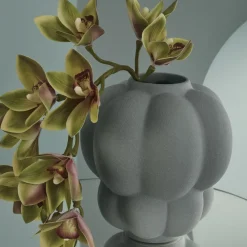 Møbel Og Interiør ^ AYTM Uva-vase, keramik, grøn, Ø 26 cm, drueform