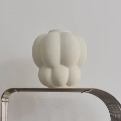 AYTM Møbel Og Interiør > Uva-vase, keramik, hvid, Ø 20 cm, drueform