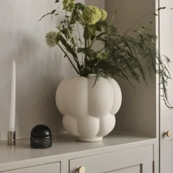 AYTM Møbel Og Interiør > Uva-vase, keramik, hvid, Ø 26 cm, drueform