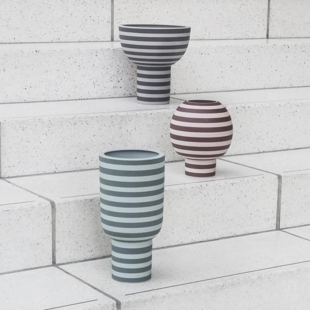AYTM Møbel Og Interiør > Varia-vase, grøn, Ø 15 cm, højde 30 cm, keramik