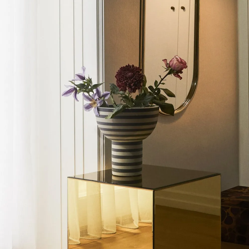 AYTM Møbel Og Interiør > Varia vase, sort, Ø 23 cm, højde 24 cm, keramik