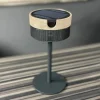 Solcellelamper ^ Les Jardins Bateak LED solcellebordlampe, sort / teakgrå, 2.700 K