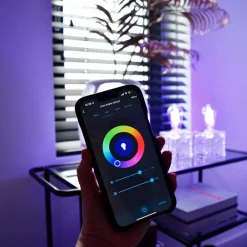 Dæmpbar Led-Pære|Filament Pære ^ Calex Smart Rustic E27 ST64 LED 4,9W Filament RGBW