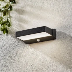 Væglampe Med Sensor ^ Trio Lighting Cuando udendørs LED-væglampe med bevægelsessensor