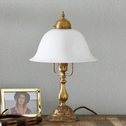 Berliner Messinglampen Bordlamper > Den udsmykkede bordlampe Caroline af messing