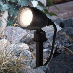 Udendørs Spot ^ EGLO Diskret LED-spot Nema med jordspyd