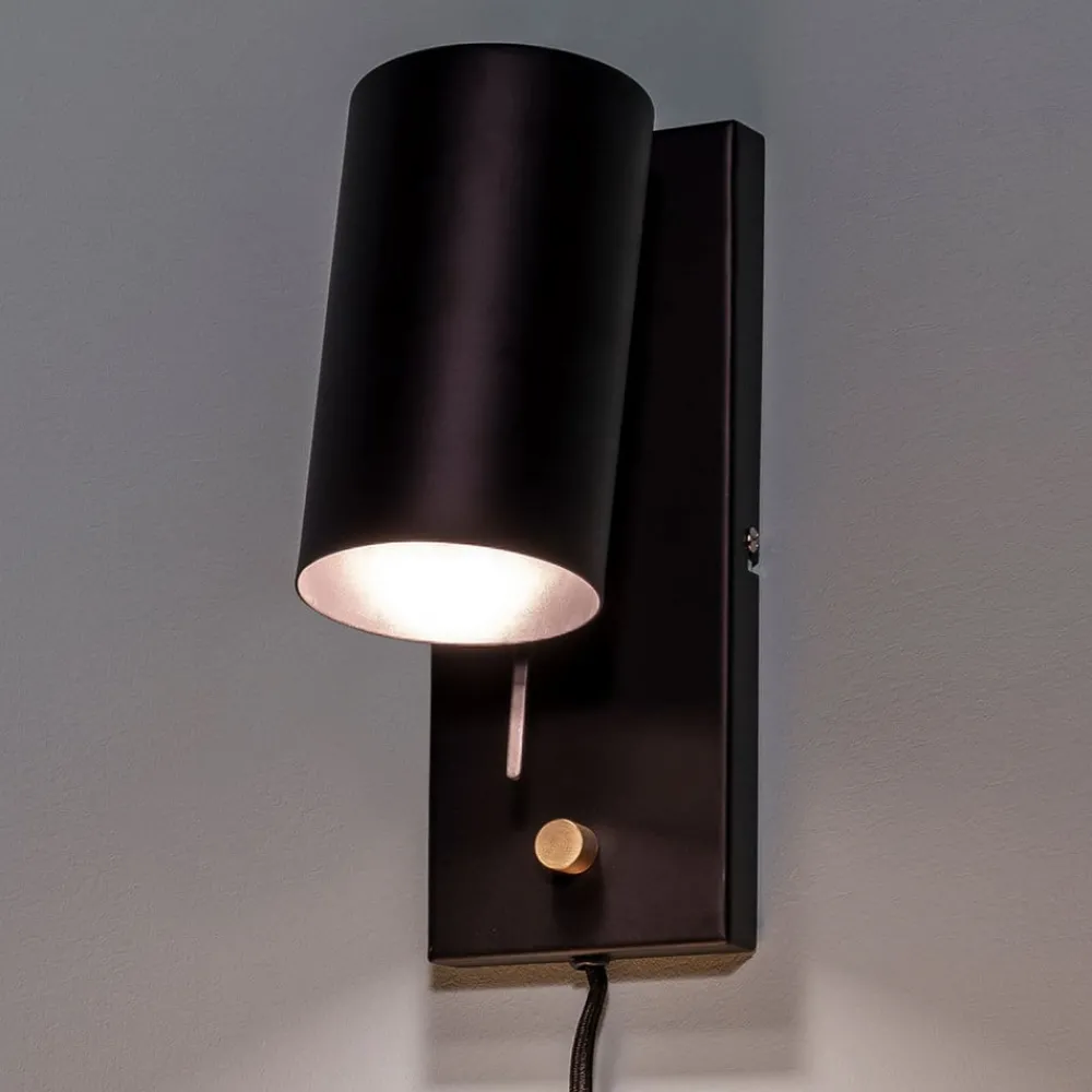 Væglamper|Væglamper ^ Markslöjd Dæmpbar Carrie væglampe med kabel og stik