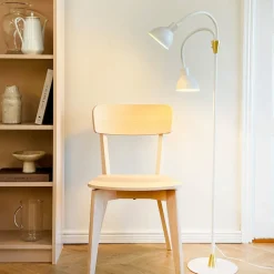 Dyberg Larsen Gulvlamper > Gulvlampe Lilje, hvid, højde 135 cm, 2 lyskilder.