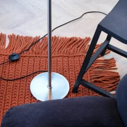 Dyberg Larsen Gulvlamper|Gulvlamper > gulvlampe Oulu, sort/stål, højde 128 cm