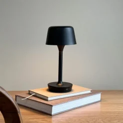 Dyberg Larsen Bordlamper > LED-bordlampe Flow, sort, højde 25 cm