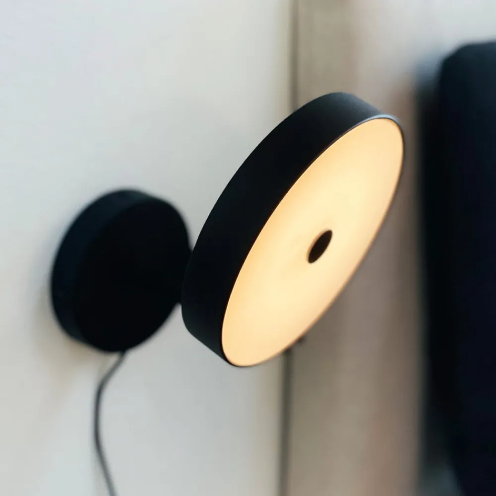 Dyberg Larsen Væglamper > LED-væglampe Starlight, sort, Ø 14 cm