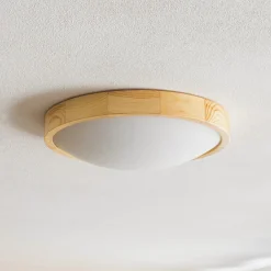 Loftlamper ^ Envostar Zeus loftlampe i træ, fyr, Ø 37 cm