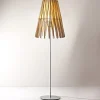 Fabbian Gulvlamper > Stick gulvlampe i træ, kegleformet
