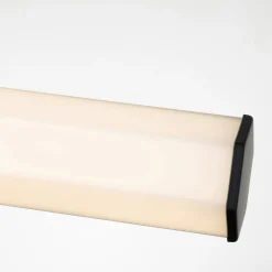 Quintiesse Væg- Og Spejllamper > Facet Dual LED-væglampe til badeværelset, sort, 2 lyskilder, bredde 66 cm