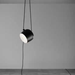 FLOS Pendellamper > Aim LED-designer-pendellampe, sort