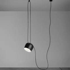 FLOS Pendellamper > Aim LED-designer-pendellampe, sort
