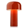 Bordlamper ^ FLOS Bellhop genopladelig LED-bordlampe murstensrød