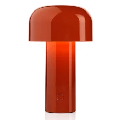 Bordlamper ^ FLOS Bellhop genopladelig LED-bordlampe murstensrød