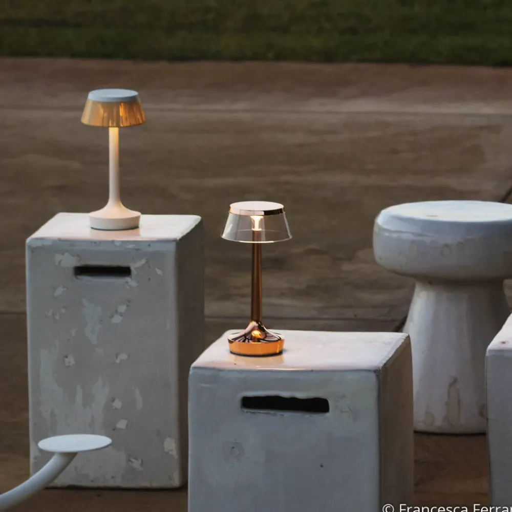 Bordlamper ^ FLOS Bon Jour unplugged LED-bordlampe, kobber