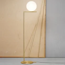 FLOS Gulvlamper > IC F2 gulvlampe børstet messing