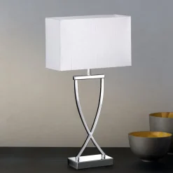FISCHER & HONSEL Bordlamper > Flot tekstil-bordlampe Anni, krom/hvid