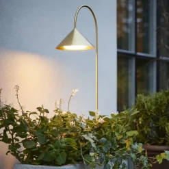FRANDSEN Udendørs Spot > lampe med jordspyd Grasp, messingfarvet, højde 82 cm