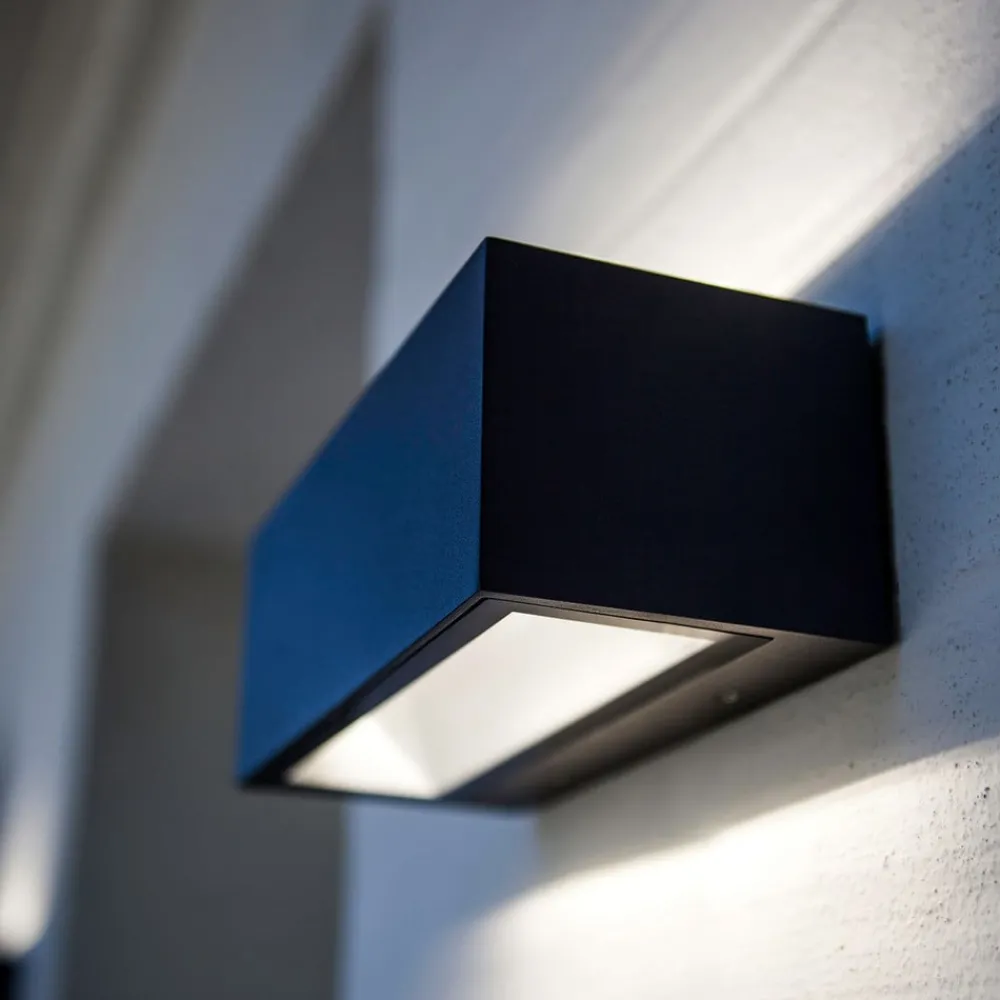 Væglamper ^ LUTEC Gemini udendørs LED-væglampe, 22 cm, 3.000 K, sort
