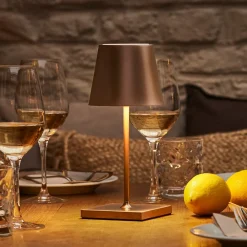 Sigor Dekorationsbelysning|Terrassebelysning > Genopladelig LED-bordlampe Nuindie mini, USB-C, bronze, IP54, dæmpbar.