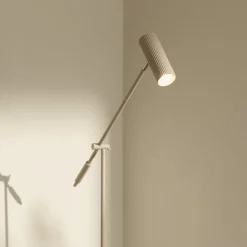 Gulvlamper ^ Globen Lighting Gulvlampe Hubble READ, beige, metal