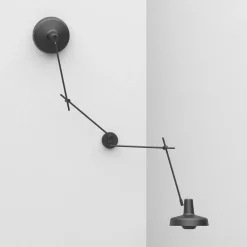 GRUPA Arbejdsrum/Kontor > Arigato væglampe 2 lyskilder 90 cm sort