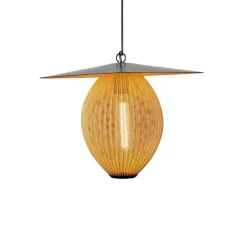 Udendørs Pendellamper ^ GUBI Satellite udendørs pendel, 57x36 cm, sort/sennepsguld