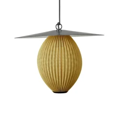 Udendørs Pendellamper ^ GUBI Satellite udendørs pendel, 45x27 cm, sort/sennepsguld