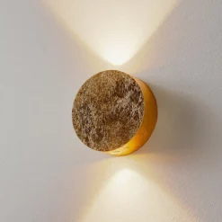 Escale Væglamper > Guldskinnende LED væglampe Sunny