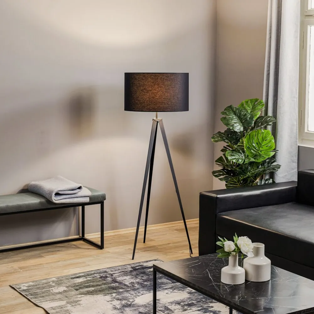 Domiluce Gulvlamper|Gulvlamper > Gulvlampe Tago, treben, skærm sort/guld