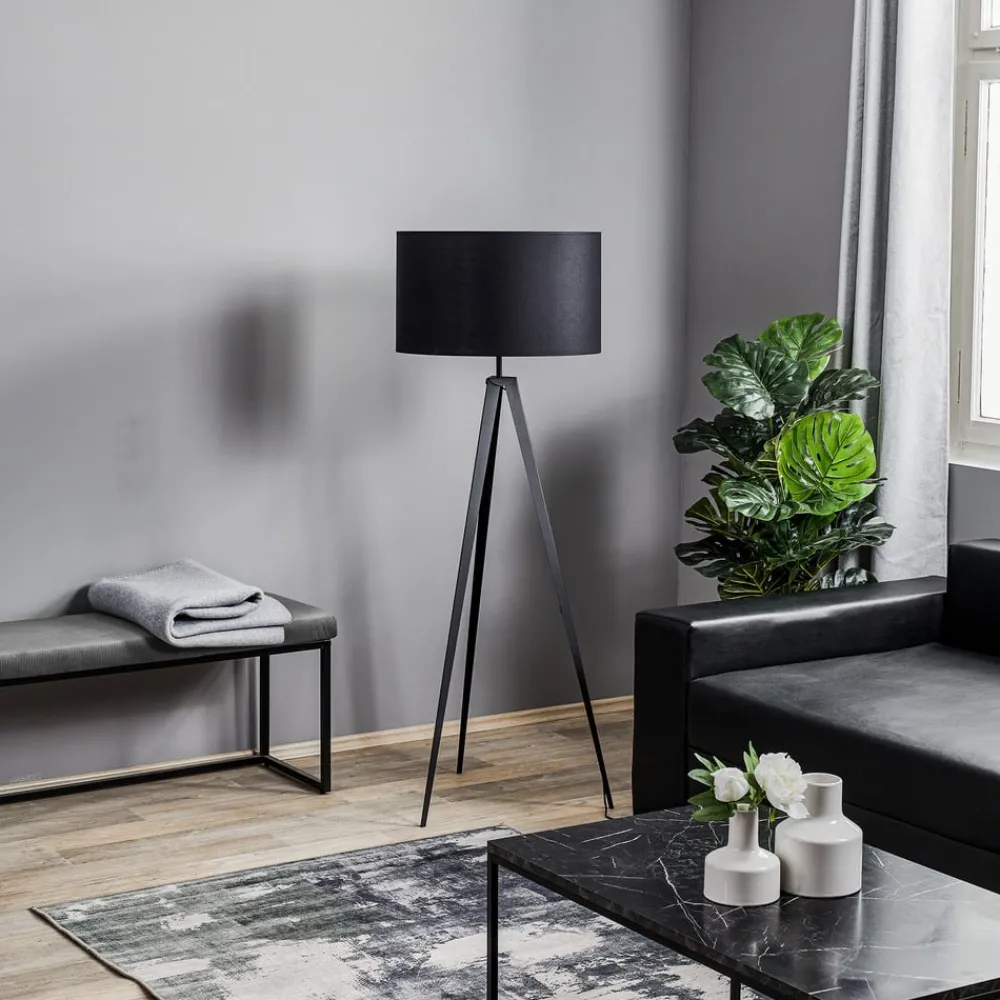 Domiluce Gulvlamper|Gulvlamper > Gulvlampe Tago, treben, skærm sort/guld