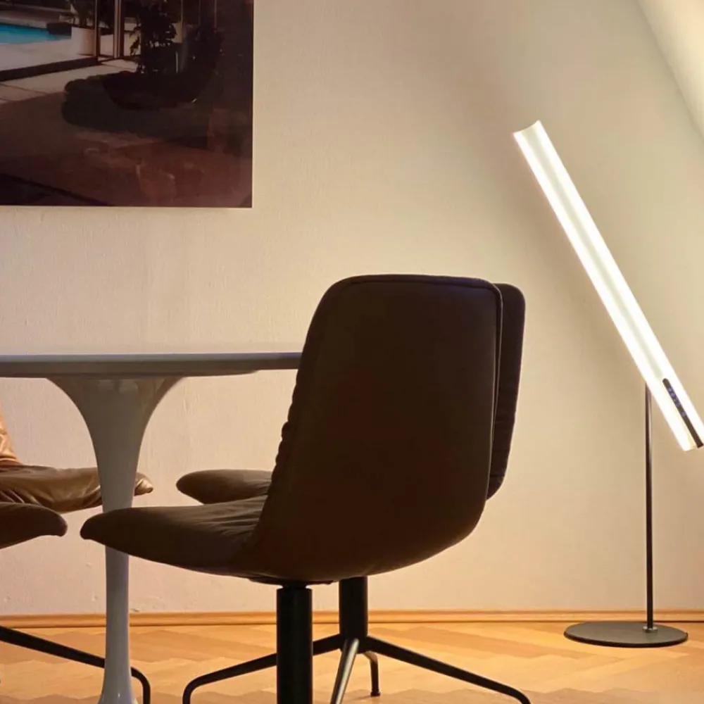 Arbejdsrum/Kontor ^ HEAVN One LED-bordlampe, sort