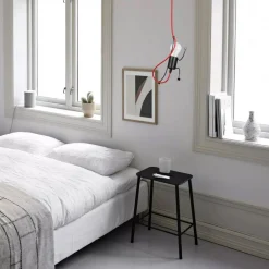 EMIBIG LIGHTING Pendellamper > Hængelampe Bobi 1 i sort, kabel rød, 1 lyskilde.